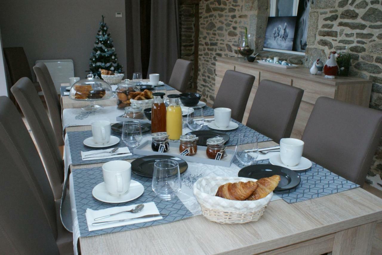 Aux Agapanthes Bed & Breakfast Pluherlin Ngoại thất bức ảnh